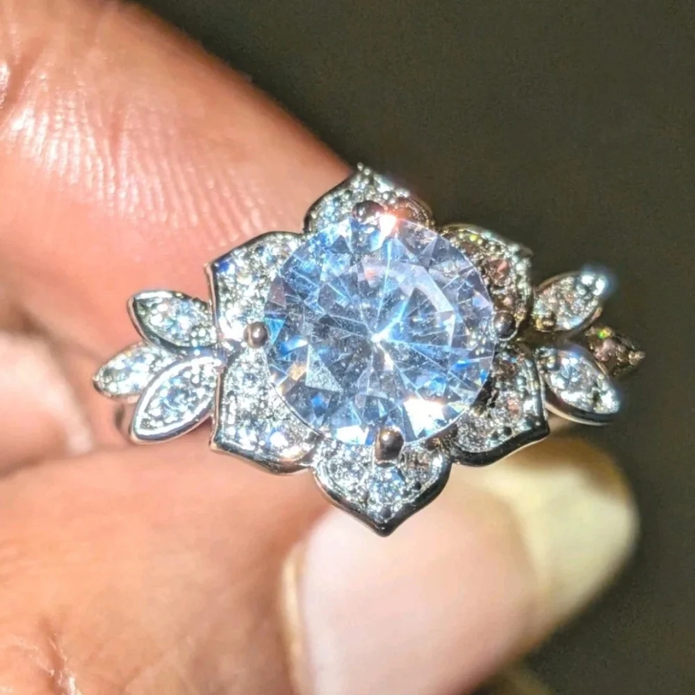 High Quality Flower/Leaf Real Moissanite Engagement Ring 925 Sterling Silver Sz6